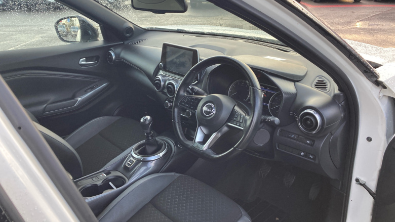 Nissan Juke 1.0 DiG-T 114 N-Connecta 5dr Petrol Hatchback